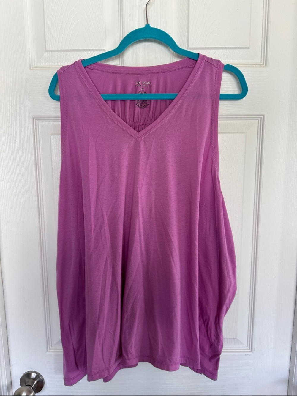 tek gear Purple V-Neck Sleeveless Tank Top